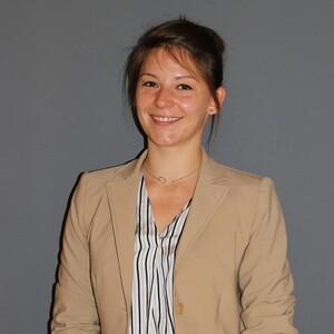 Laura AZZOUG