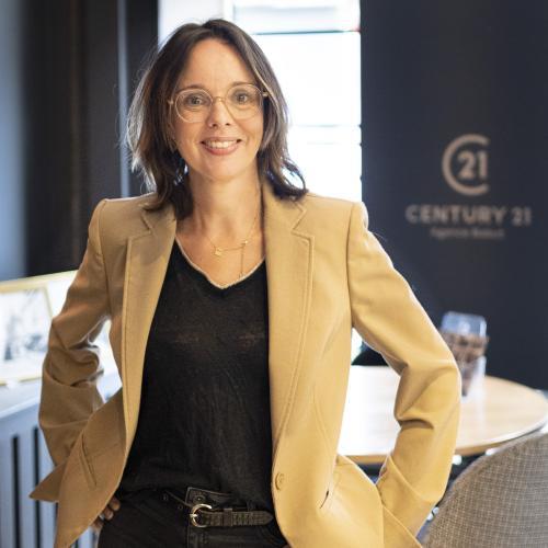 Claire DELOUCHE