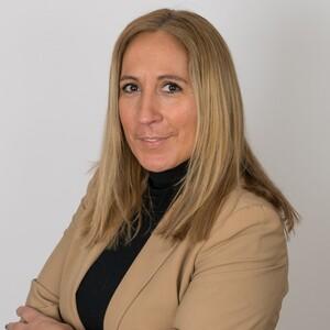 Elizabeth DE BARROS