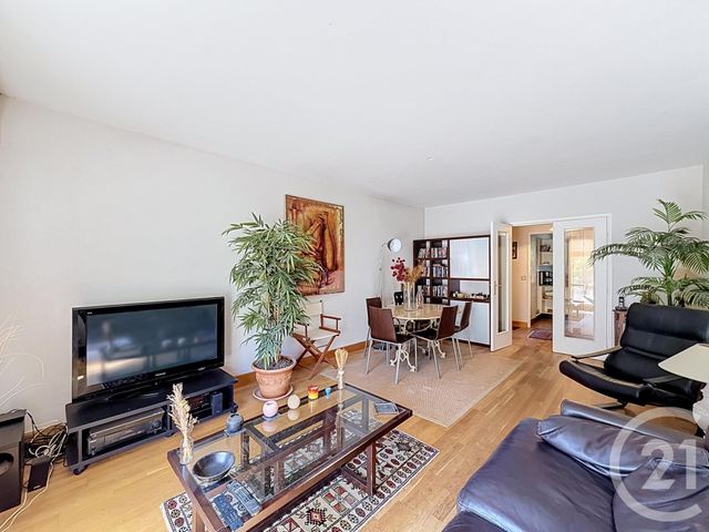Appartement F3 à vendre - 3 pièces - 68.16 m2 - FONTAINEBLEAU - 77 - ILE-DE-FRANCE - Century 21 Agence Babut