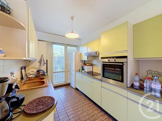 Appartement F3 à vendre - 3 pièces - 68.16 m2 - FONTAINEBLEAU - 77 - ILE-DE-FRANCE - Century 21 Agence Babut