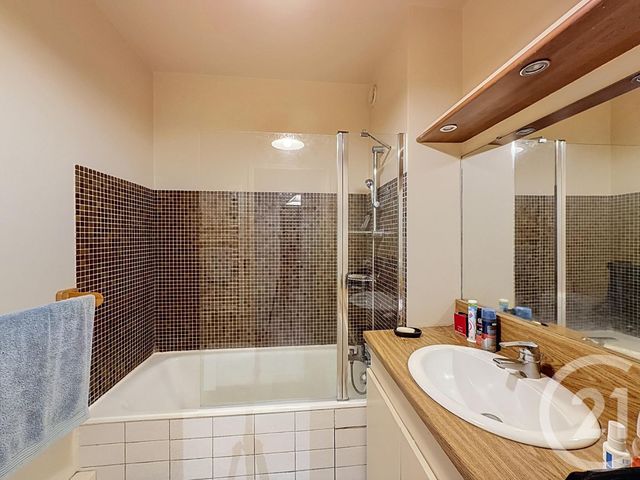 Appartement F3 à vendre - 3 pièces - 68.16 m2 - FONTAINEBLEAU - 77 - ILE-DE-FRANCE - Century 21 Agence Babut