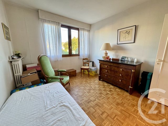 Afficher la photo en grand Appartement F6 à vendre - 6 pièces - 111.69 m2 - AVON - 77 - ILE-DE-FRANCE - Century 21 Agence Babut
