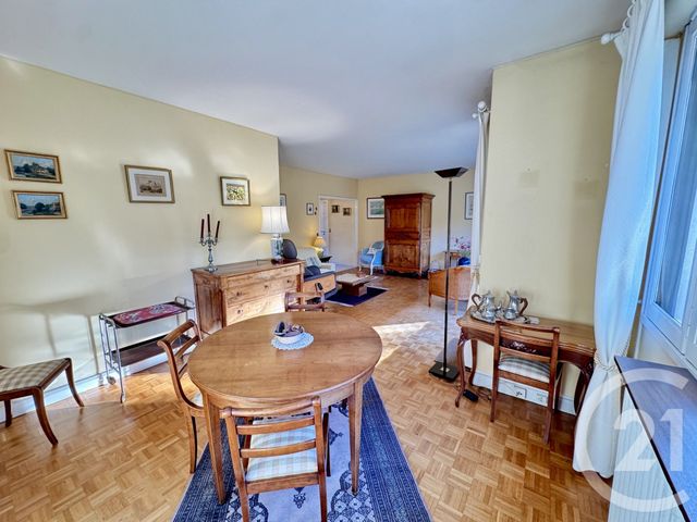 Afficher la photo en grand Appartement F6 à vendre - 6 pièces - 111.69 m2 - AVON - 77 - ILE-DE-FRANCE - Century 21 Agence Babut