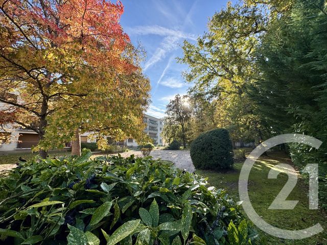 Afficher la photo en grand Appartement F6 à vendre - 6 pièces - 111.69 m2 - AVON - 77 - ILE-DE-FRANCE - Century 21 Agence Babut