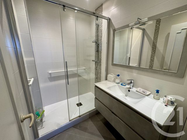 Afficher la photo en grand Appartement F6 à vendre - 6 pièces - 111.69 m2 - AVON - 77 - ILE-DE-FRANCE - Century 21 Agence Babut