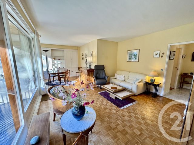 Afficher la photo en grand Appartement F6 à vendre - 6 pièces - 111.69 m2 - AVON - 77 - ILE-DE-FRANCE - Century 21 Agence Babut