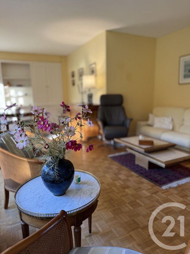 Afficher la photo en grand Appartement F6 à vendre - 6 pièces - 111.69 m2 - AVON - 77 - ILE-DE-FRANCE - Century 21 Agence Babut