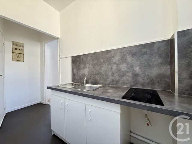 Appartement F2 à vendre - 2 pièces - 27.05 m2 - FONTAINEBLEAU - 77 - ILE-DE-FRANCE - Century 21 Agence Babut