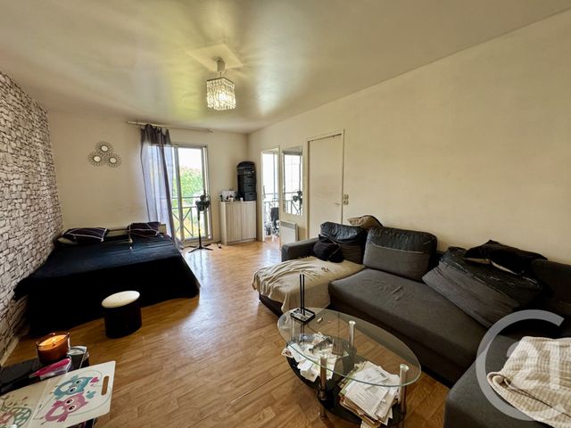 Afficher la photo en grand Appartement Studio à vendre - 1 pièce - 31.41 m2 - FONTAINEBLEAU - 77 - ILE-DE-FRANCE - Century 21 Agence Babut