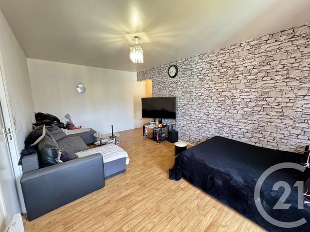 Afficher la photo en grand Appartement Studio à vendre - 1 pièce - 31.41 m2 - FONTAINEBLEAU - 77 - ILE-DE-FRANCE - Century 21 Agence Babut