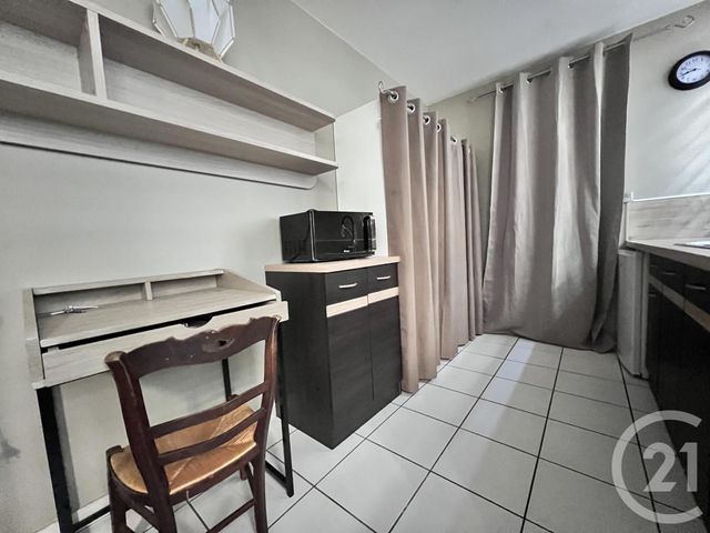 Appartement Studio à vendre - 1 pièce - 14.61 m2 - FONTAINEBLEAU - 77 - ILE-DE-FRANCE - Century 21 Agence Babut