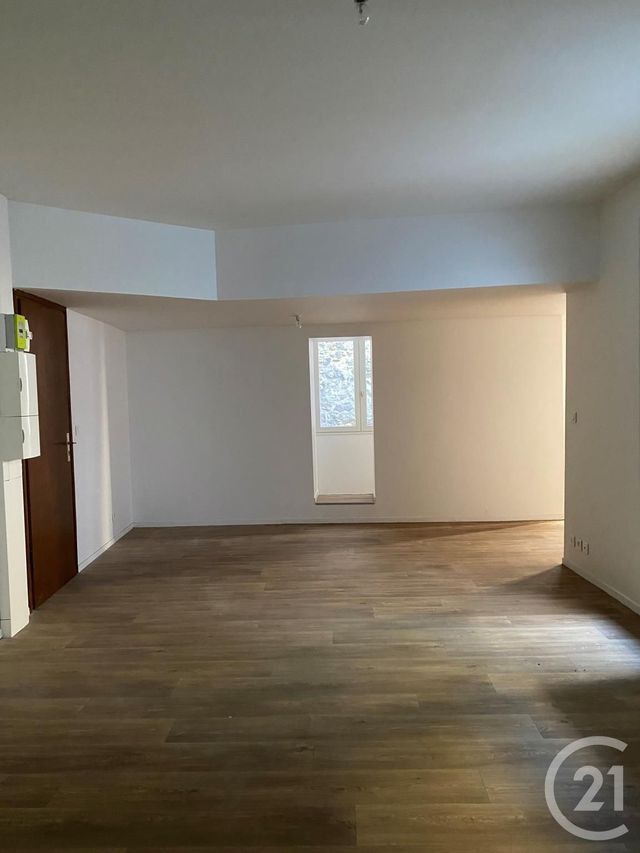 entreprise à louer - 55.6 m2 - FONTAINEBLEAU - 77 - ILE-DE-FRANCE - Century 21 Agence Babut