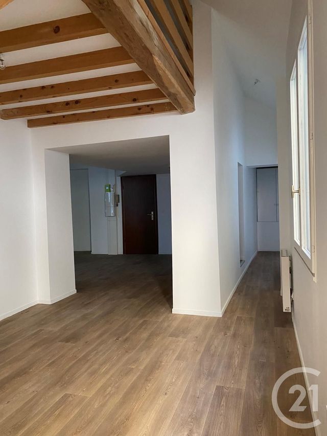 entreprise à louer - 55.6 m2 - FONTAINEBLEAU - 77 - ILE-DE-FRANCE - Century 21 Agence Babut