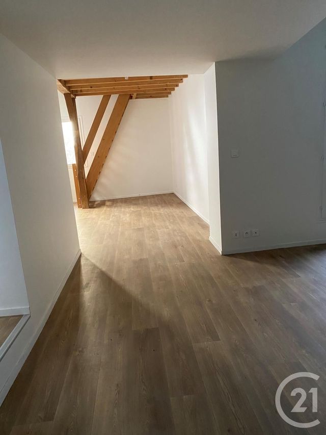 entreprise à louer - 55.6 m2 - FONTAINEBLEAU - 77 - ILE-DE-FRANCE - Century 21 Agence Babut
