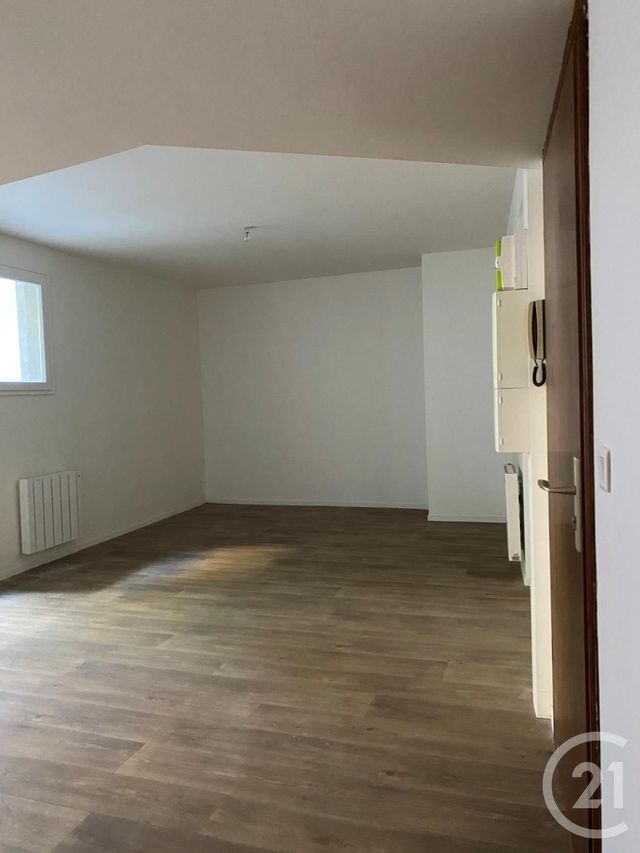 entreprise à louer - 55.6 m2 - FONTAINEBLEAU - 77 - ILE-DE-FRANCE - Century 21 Agence Babut