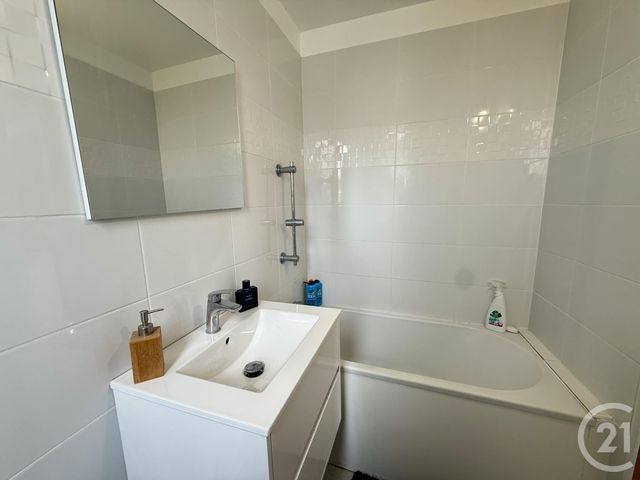 Appartement à vendre - 3 pièces - 49.65 m2 - FONTAINEBLEAU - 77 - ILE-DE-FRANCE - Century 21 Agence Babut