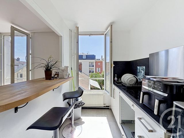 Appartement 3 pièces à vendre - 3 pièces - 49.65 m2 - FONTAINEBLEAU - 77 - ILE-DE-FRANCE - Century 21 Agence Babut
