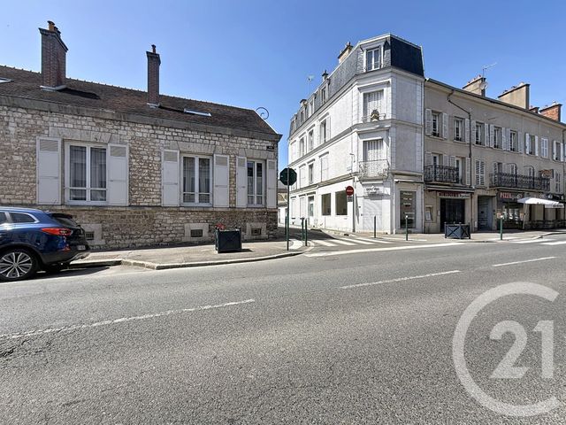 Appartement 3 pièces à vendre - 3 pièces - 49.65 m2 - FONTAINEBLEAU - 77 - ILE-DE-FRANCE - Century 21 Agence Babut