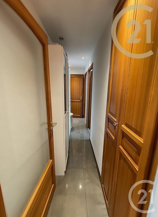 Afficher la photo en grand Appartement F4 à vendre - 4 pièces - 71.38 m2 - FONTAINEBLEAU - 77 - ILE-DE-FRANCE - Century 21 Agence Babut