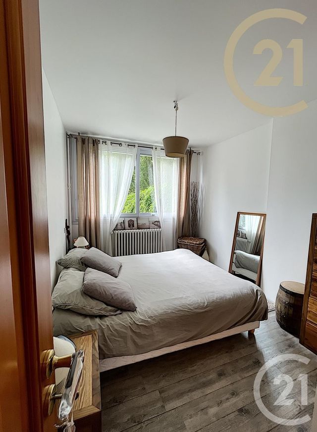 Afficher la photo en grand Appartement F4 à vendre - 4 pièces - 71.38 m2 - FONTAINEBLEAU - 77 - ILE-DE-FRANCE - Century 21 Agence Babut