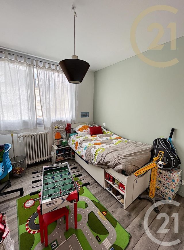 Afficher la photo en grand Appartement F4 à vendre - 4 pièces - 71.38 m2 - FONTAINEBLEAU - 77 - ILE-DE-FRANCE - Century 21 Agence Babut