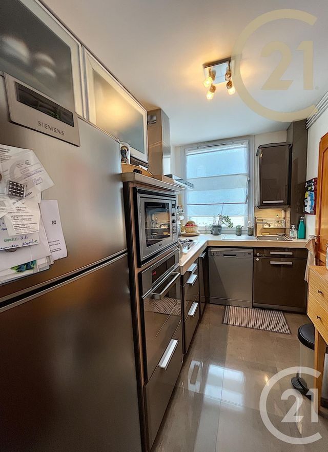 Afficher la photo en grand Appartement F4 à vendre - 4 pièces - 71.38 m2 - FONTAINEBLEAU - 77 - ILE-DE-FRANCE - Century 21 Agence Babut
