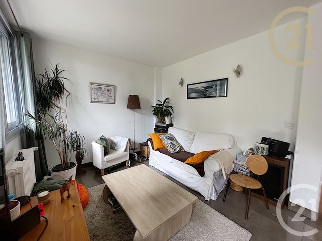 Afficher la photo en grand Appartement F4 à vendre - 4 pièces - 71.38 m2 - FONTAINEBLEAU - 77 - ILE-DE-FRANCE - Century 21 Agence Babut