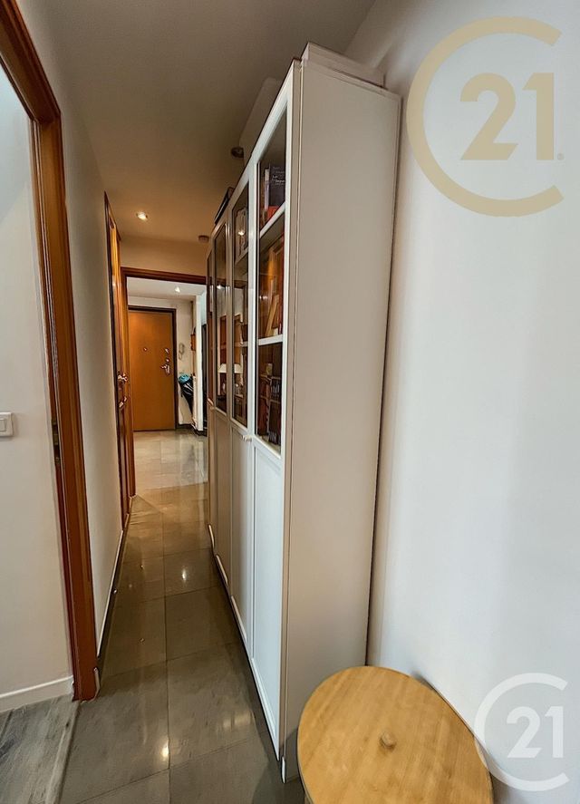 Afficher la photo en grand Appartement F4 à vendre - 4 pièces - 71.38 m2 - FONTAINEBLEAU - 77 - ILE-DE-FRANCE - Century 21 Agence Babut