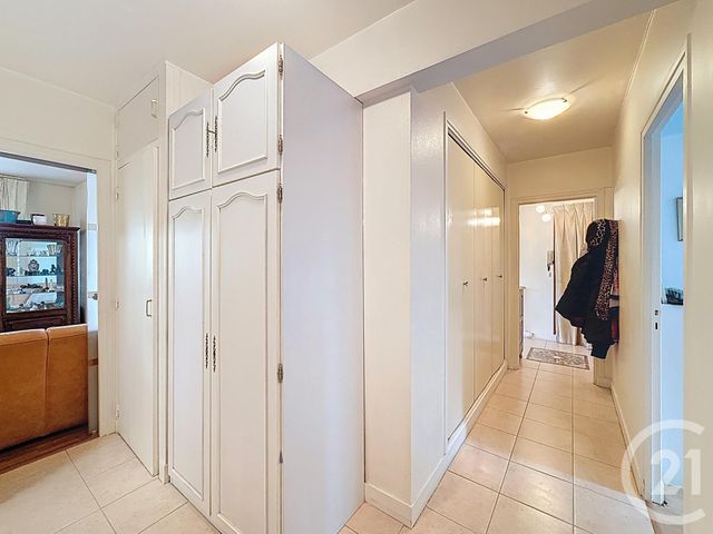 Appartement F4 à vendre - 4 pièces - 78.67 m2 - FONTAINEBLEAU - 77 - ILE-DE-FRANCE - Century 21 Agence Babut