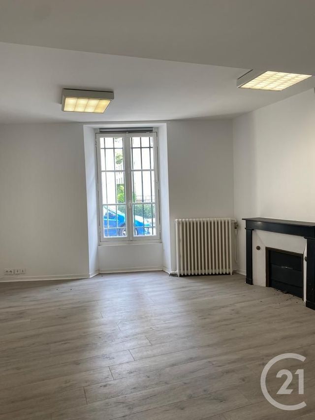 entreprise à louer - 23.0 m2 - FONTAINEBLEAU - 77 - ILE-DE-FRANCE - Century 21 Agence Babut