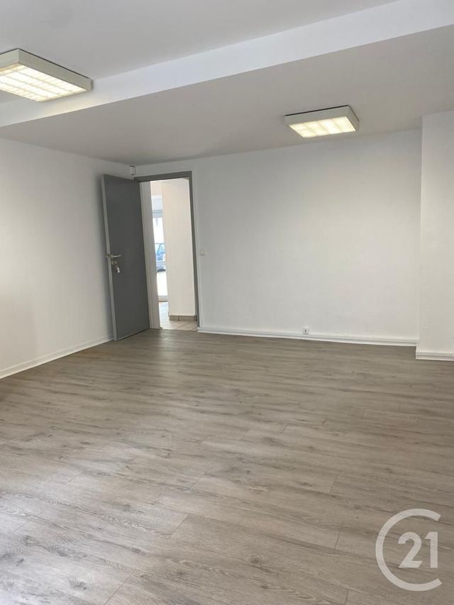 entreprise à louer - 23.0 m2 - FONTAINEBLEAU - 77 - ILE-DE-FRANCE - Century 21 Agence Babut