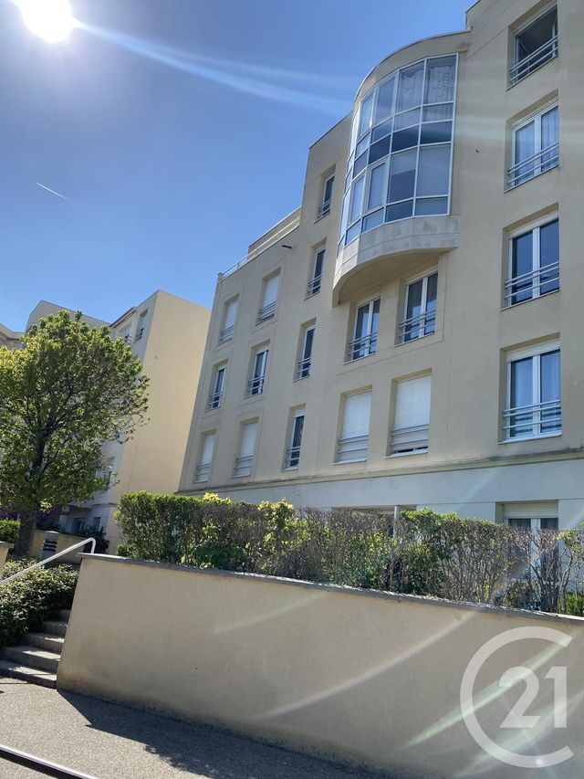 Appartement à louer - 2 pièces - 52.04 m2 - AVON - 77 - ILE-DE-FRANCE - Century 21 Agence Babut