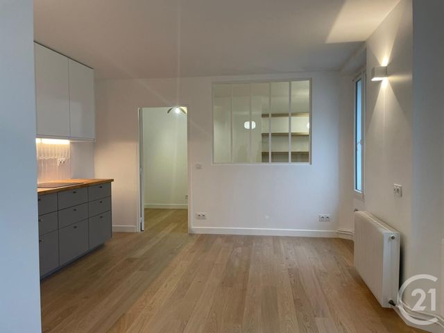 Appartement à louer - 2 pièces - 32.93 m2 - FONTAINEBLEAU - 77 - ILE-DE-FRANCE - Century 21 Agence Babut