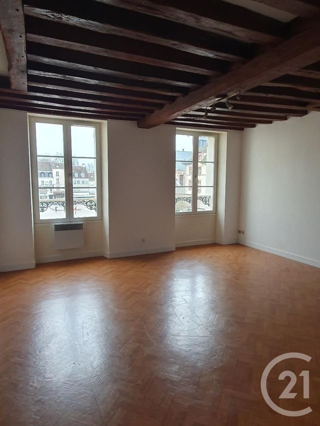 Appartement à louer - 3 pièces - 75.92 m2 - FONTAINEBLEAU - 77 - ILE-DE-FRANCE - Century 21 Agence Babut