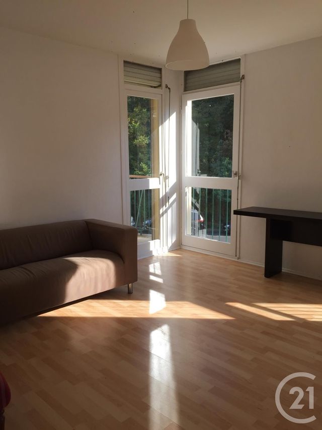 Appartement à louer - 3 pièces - 61.11 m2 - AVON - 77 - ILE-DE-FRANCE - Century 21 Agence Babut
