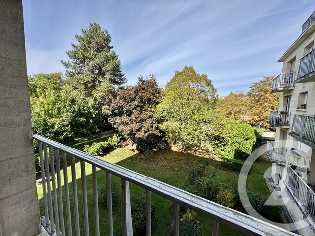 Appartement Studio à vendre - 1 pièce - 28.4 m2 - FONTAINEBLEAU - 77 - ILE-DE-FRANCE - Century 21 Agence Babut