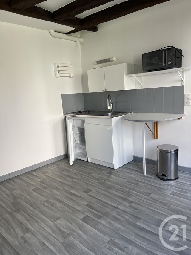 Studio à louer - 1 pièce - 16.66 m2 - FONTAINEBLEAU - 77 - ILE-DE-FRANCE - Century 21 Agence Babut