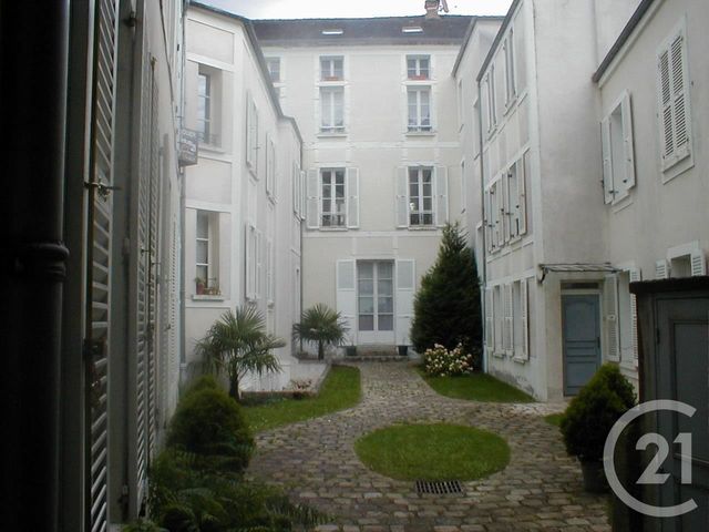Studio à louer - 1 pièce - 22.33 m2 - FONTAINEBLEAU - 77 - ILE-DE-FRANCE - Century 21 Agence Babut