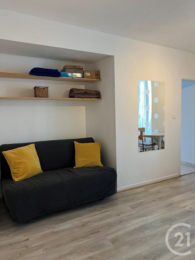 Studio à louer - 1 pièce - 24.65 m2 - FONTAINEBLEAU - 77 - ILE-DE-FRANCE - Century 21 Agence Babut