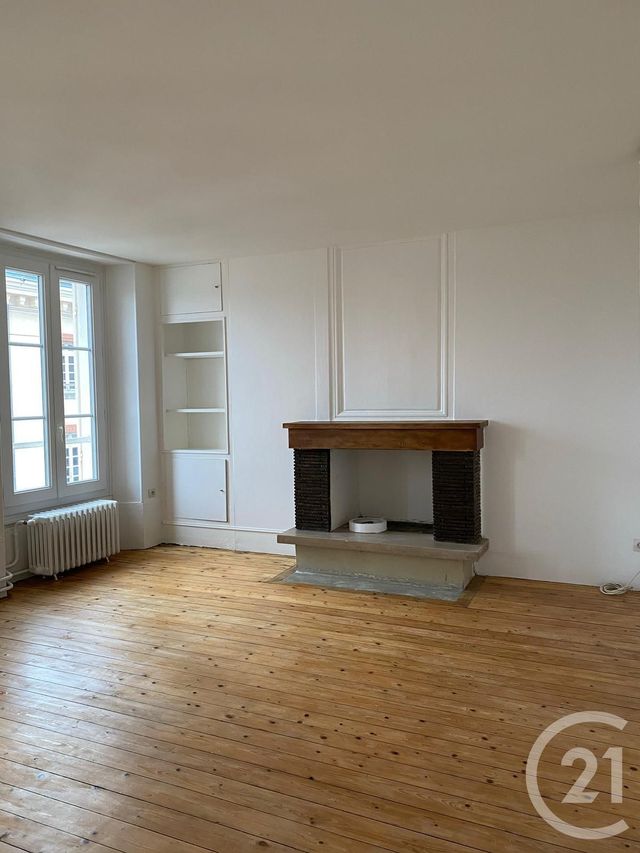 Appartement à louer - 3 pièces - 54.74 m2 - FONTAINEBLEAU - 77 - ILE-DE-FRANCE - Century 21 Agence Babut