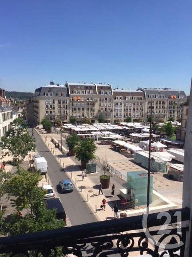 Appartement à louer - 2 pièces - 34.09 m2 - FONTAINEBLEAU - 77 - ILE-DE-FRANCE - Century 21 Agence Babut