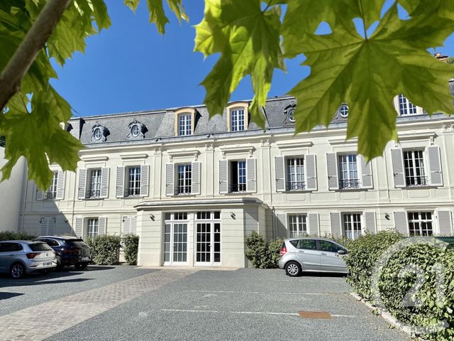 Appartement à louer - 3 pièces - 70.6 m2 - FONTAINEBLEAU - 77 - ILE-DE-FRANCE - Century 21 Agence Babut