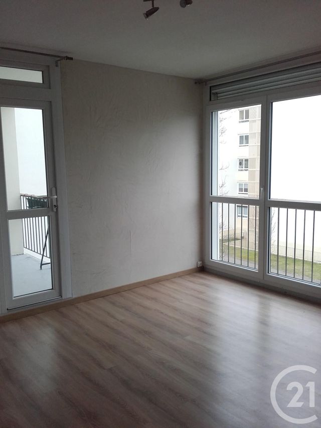 Appartement T3 à louer - 3 pièces - 59.27 m2 - AVON - 77 - ILE-DE-FRANCE - Century 21 Agence Babut