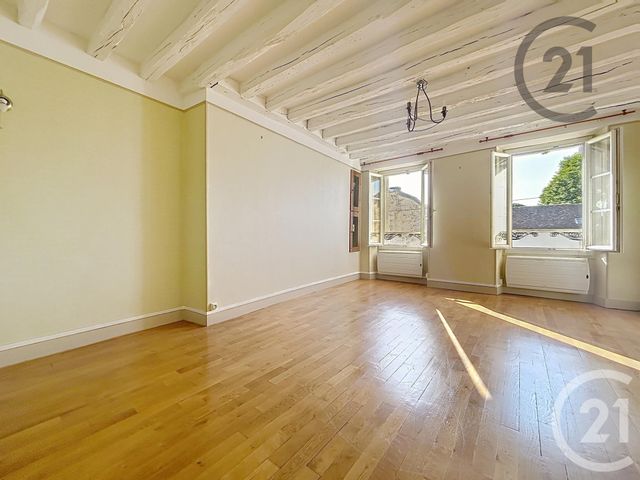 Appartement 5 pieces à vendre - 5 pièces - 108.72 m2 - FONTAINEBLEAU - 77 - ILE-DE-FRANCE - Century 21 Agence Babut