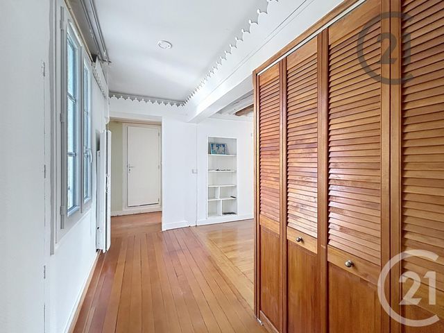 Appartement 5 pieces à vendre - 5 pièces - 108.72 m2 - FONTAINEBLEAU - 77 - ILE-DE-FRANCE - Century 21 Agence Babut