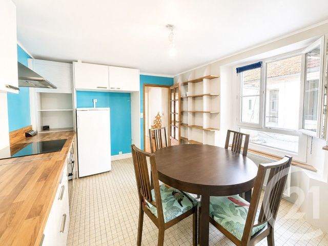 Appartement 5 pieces à vendre - 5 pièces - 108.72 m2 - FONTAINEBLEAU - 77 - ILE-DE-FRANCE - Century 21 Agence Babut