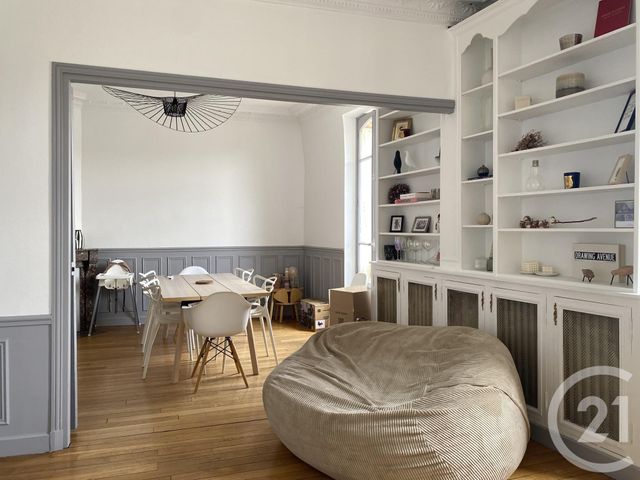 Appartement à louer - 5 pièces - 112.75 m2 - FONTAINEBLEAU - 77 - ILE-DE-FRANCE - Century 21 Agence Babut