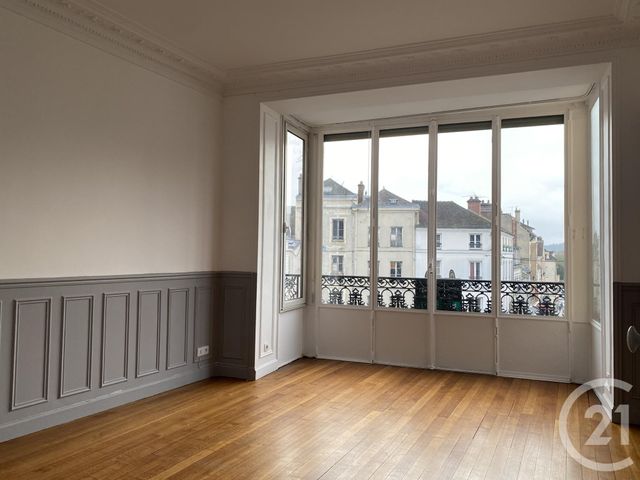 Appartement à louer - 5 pièces - 116.11 m2 - FONTAINEBLEAU - 77 - ILE-DE-FRANCE - Century 21 Agence Babut