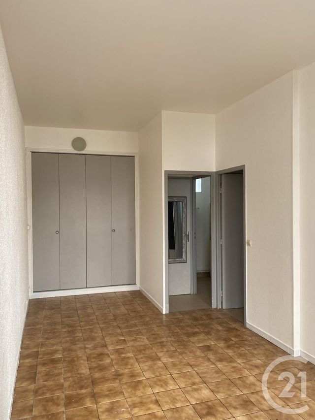 Studio à louer - 1 pièce - 22.13 m2 - FONTAINEBLEAU - 77 - ILE-DE-FRANCE - Century 21 Agence Babut